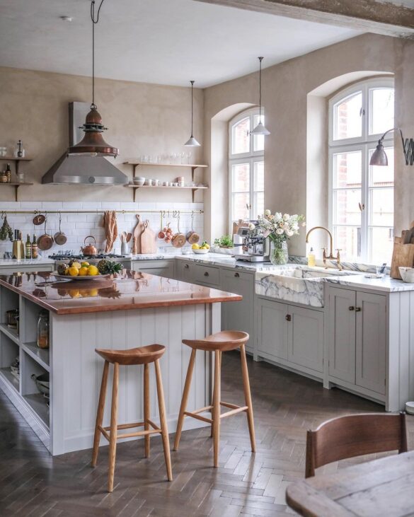 Small Kitchen Ideas: Maximizing Space and Functionality - HouzEdit