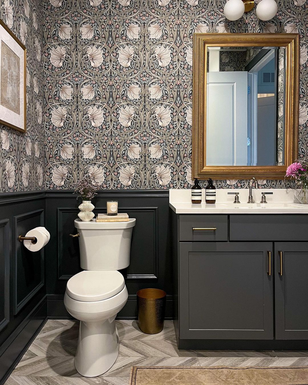 Bathroom Wallpaper: Transform Your Bathroom with Style and Elegance - HouzEdit